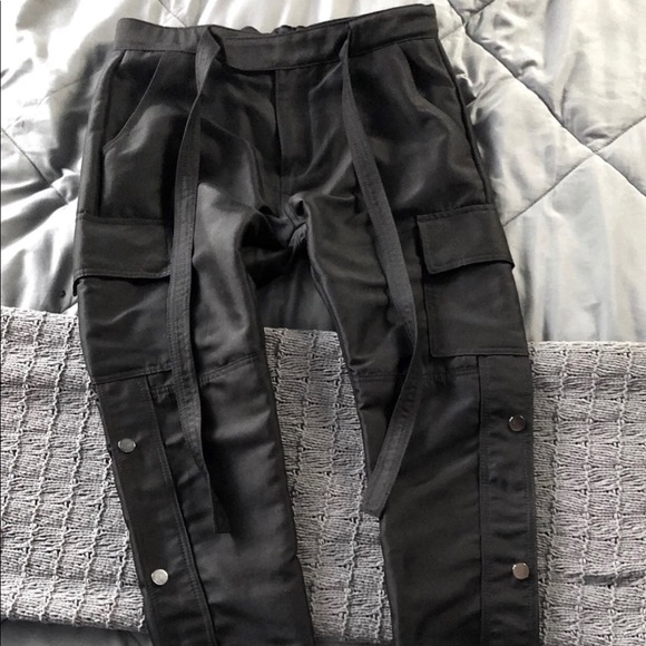 snap zipper cargo pants